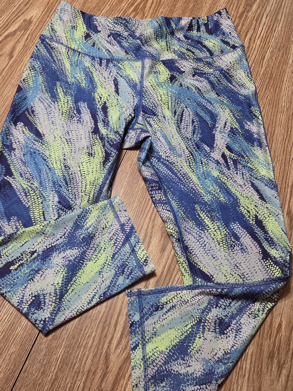 VOGO Athletica Blue & Green Abstract Print Leggings